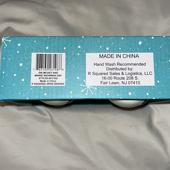 Disney Mickey and Minnie ceramic salt and pepper shakers nwt very rare - Picture 5 of 9